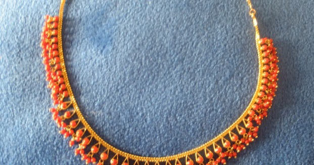 Simple best sale coral necklace